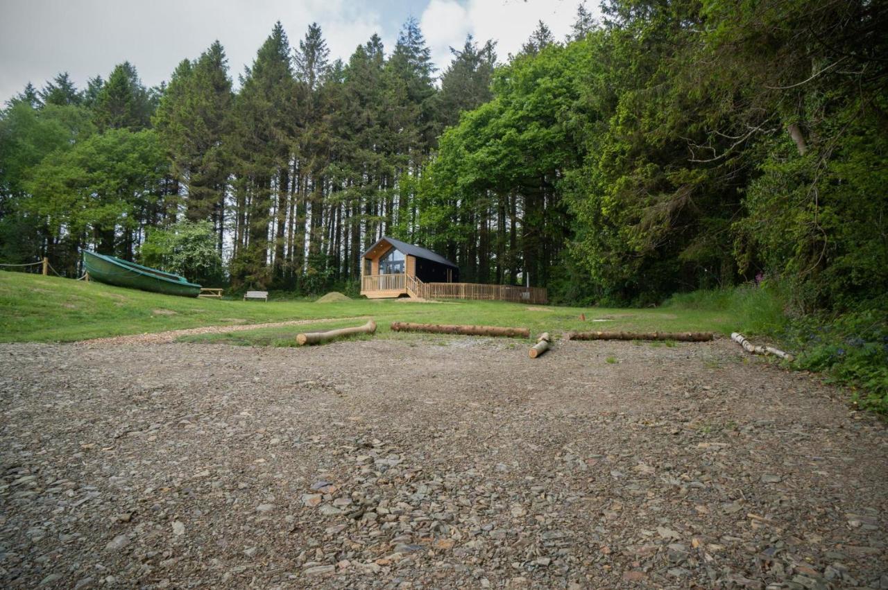 Cabin In The Woods - 1 Bedroom Lodge - Kilgetty Stepaside  Экстерьер фото